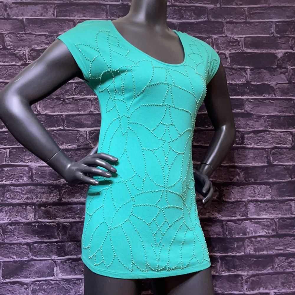 Forever 21 Green Beaded Front Short Sleeve Top S